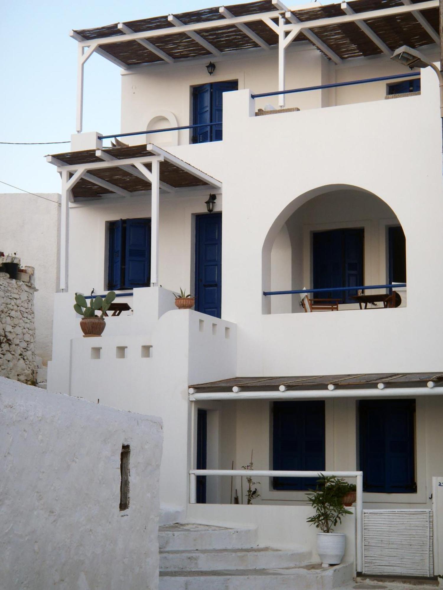 Plori Studios And Apartments เอเกียลิ ภายนอก รูปภาพ