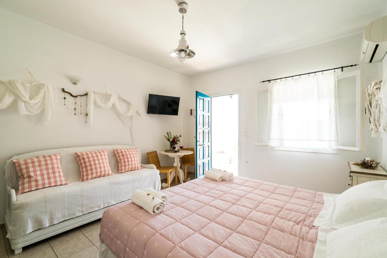 Plori Studios And Apartments เอเกียลิ ภายนอก รูปภาพ