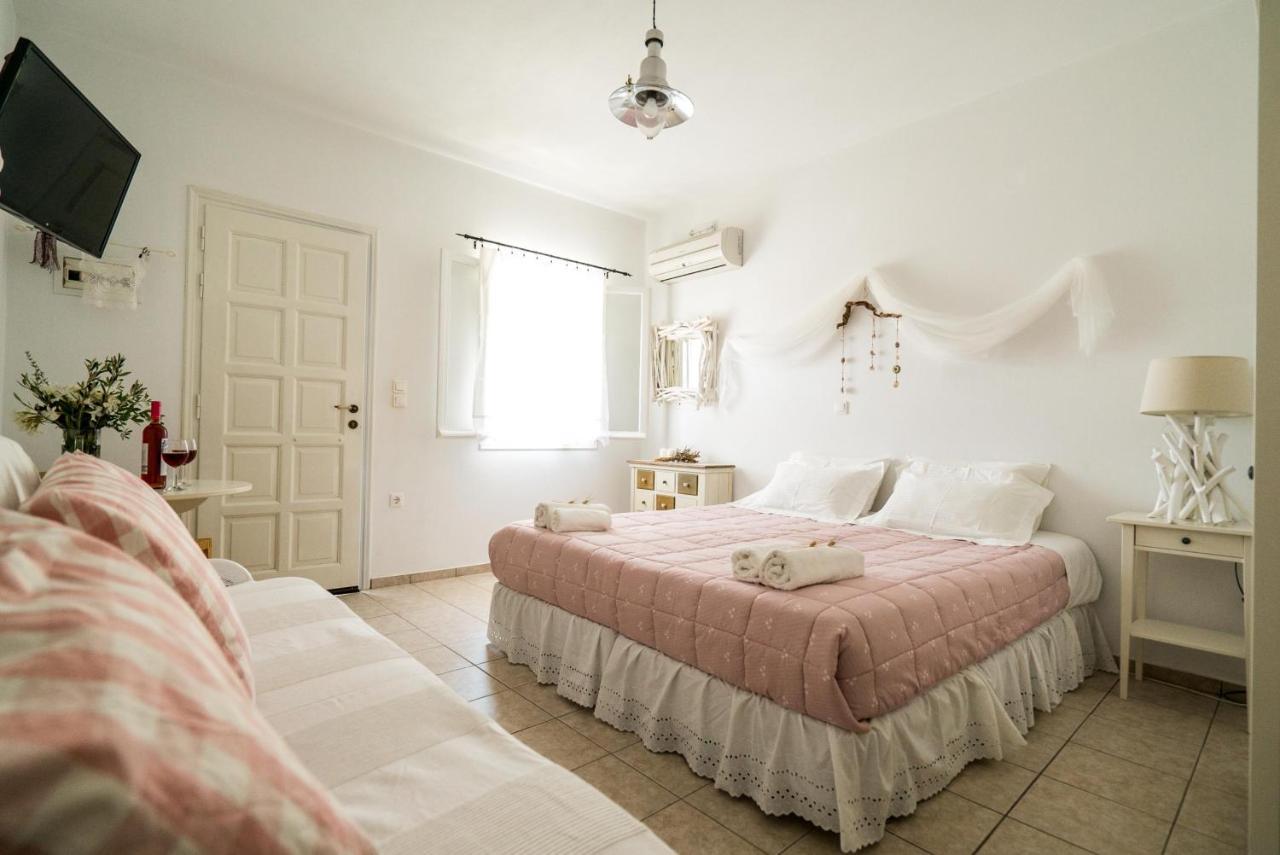 Plori Studios And Apartments เอเกียลิ ภายนอก รูปภาพ